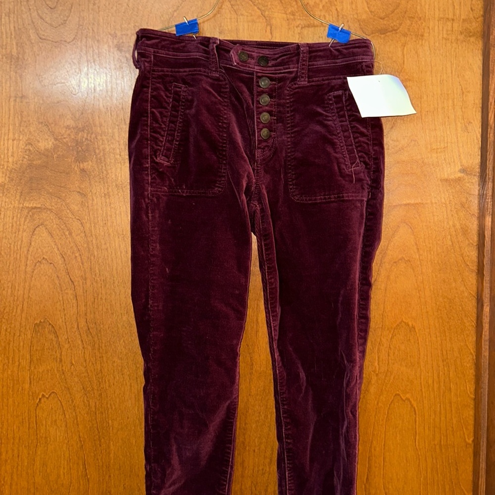American Eagle corduroy Hi-Rise Jeggings